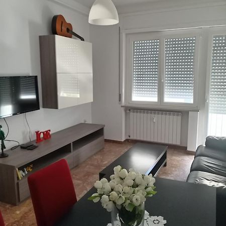 Love House - Apartment On The Beach Pescara Zewnętrze zdjęcie