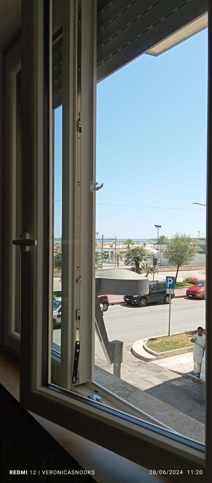 Love House - Apartment On The Beach Pescara Zewnętrze zdjęcie